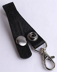 Брелок кожаный "подвеска", 1-слойный, с тиснением молитв и символов). Цвет черный.